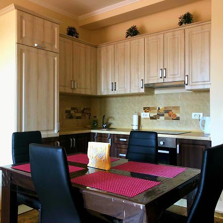 Sun&Sea Apartment Добра вода Екстериор снимка