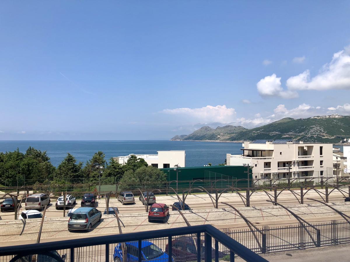 Sun&Sea Apartment Добра вода Екстериор снимка