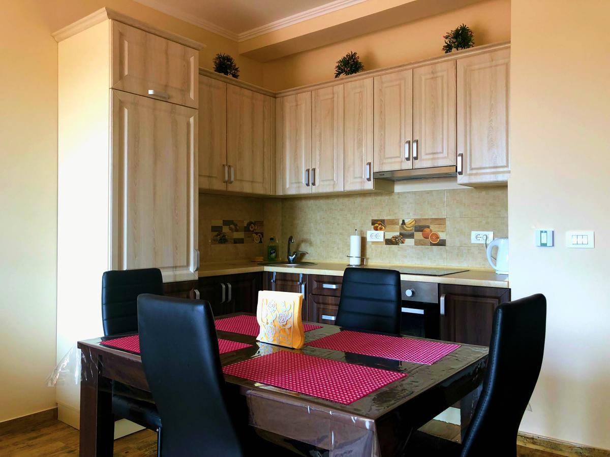 Sun&Sea Apartment Добра вода Екстериор снимка