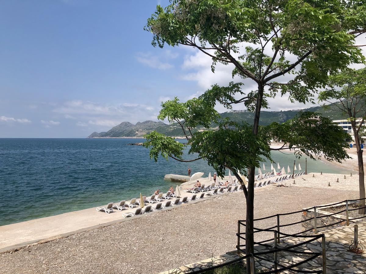 Sun&Sea Apartment Добра вода Екстериор снимка